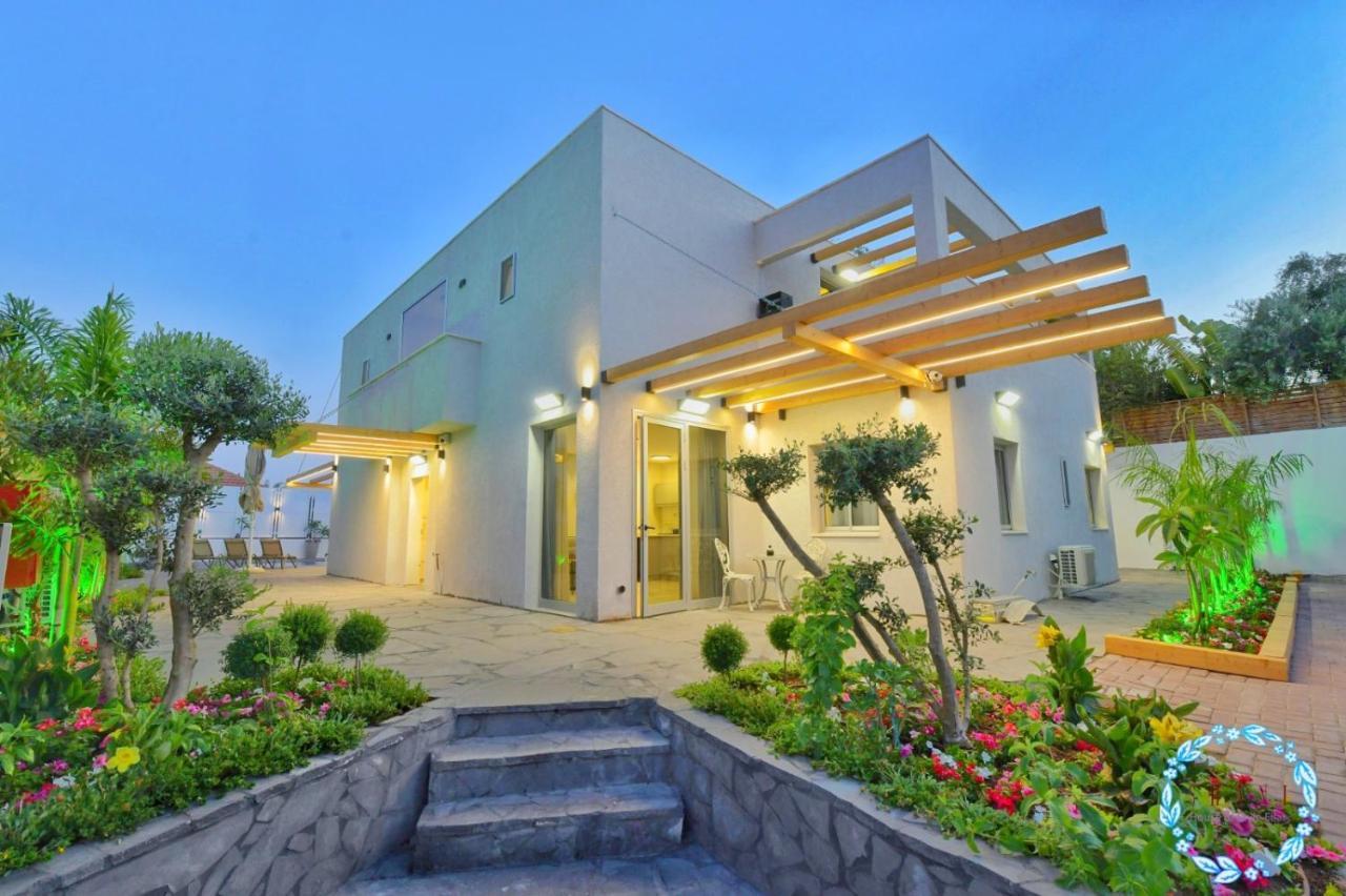 Shani House Of Style Seatara Villa Eilat Bagian luar foto